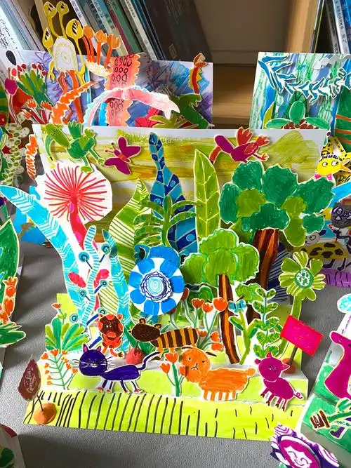 创意美术自然森林立体手工守护森林一角