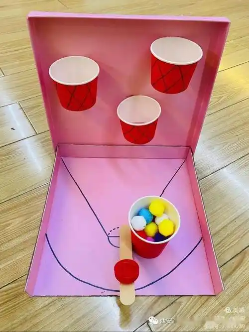 名校教师活动小玩具大智慧东城一幼开展教师自制玩教具评比活动