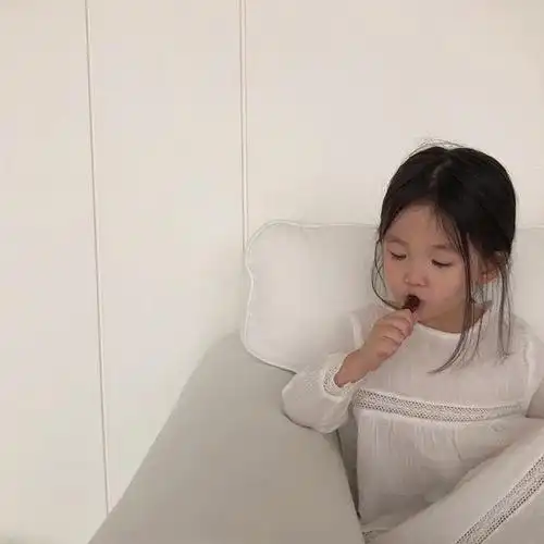 ins超萌3岁韩国宝宝成时尚网红,可爱穿搭萌翻所有人!