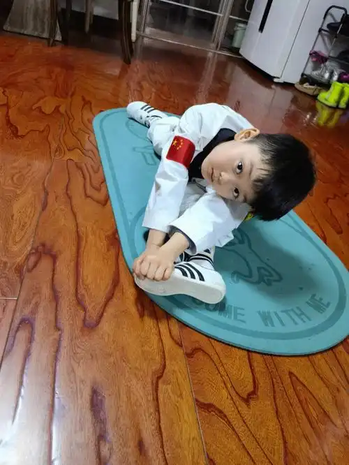 疫情下的跆拳道男孩