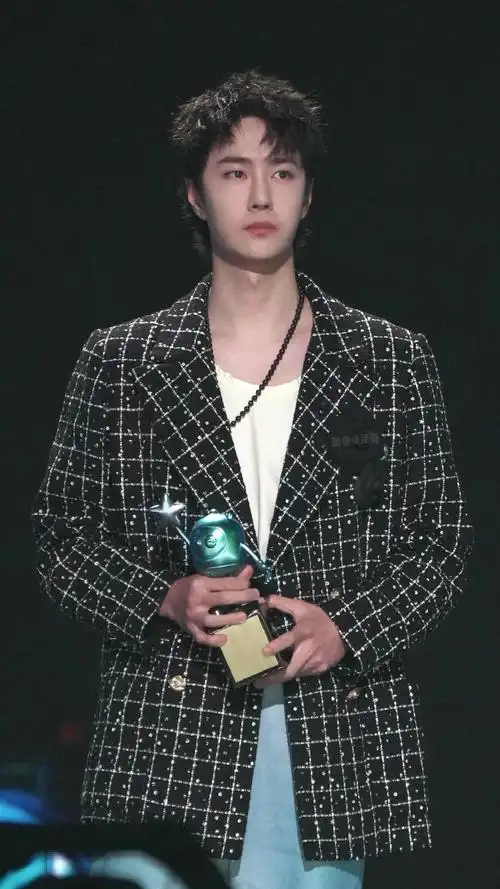 王一博 爱奇艺尖叫之夜##王一博尖叫之夜年度男主角##王一博