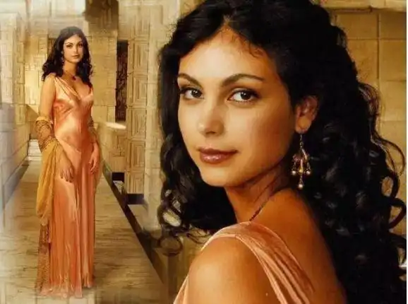 小夜心目中清纯版的亚莲恩,我觉得也像伊莉亚,另一位多恩公主"他的