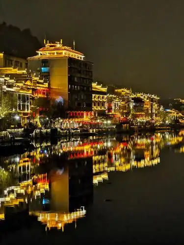 镇远古城夜景