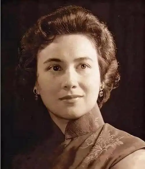 何鸿燊去世11天,隐忍多年的何超雄,为何突然就"爆发"了?