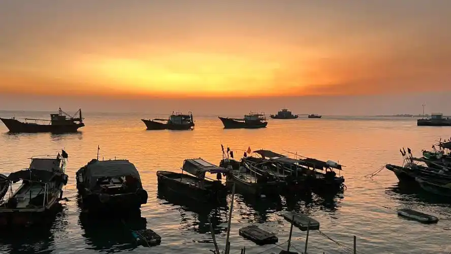 硇洲岛码头落日余晖