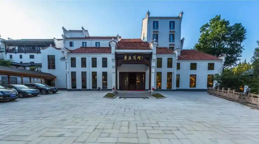 九华山2天1晚自由行|山上四星|东崖宾馆含双份自助早餐 景点票2张