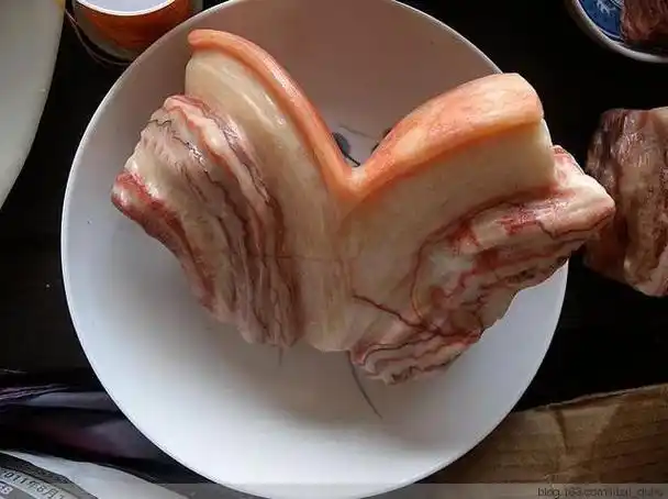 【转载】肉石!肉石!肉石!就是外观像肉的石头.