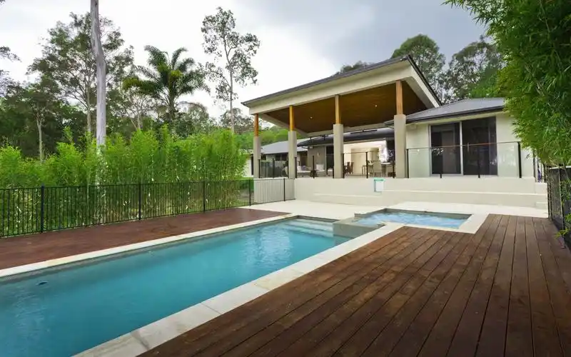 私人别墅游泳池