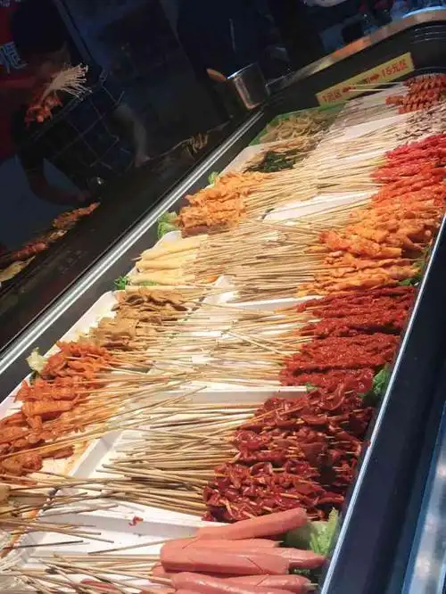 阿遇烤五花肉(凯德广场魅力店)-"第二次来吃了,最喜欢烤的火腿肠和