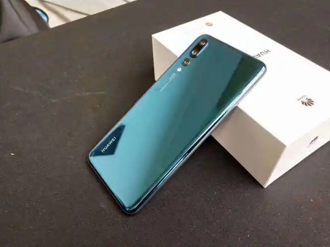 一线直击华为p20手机:dxomark屠榜,彻底改写手机拍照的游戏规则!