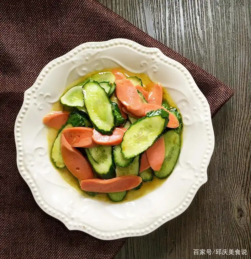 黄瓜炒火腿肠:小时候喜欢的家常菜,你学会了吗?