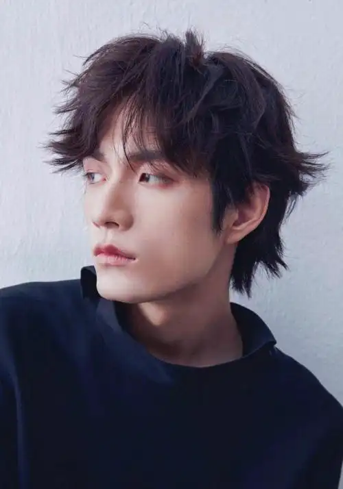 日系帅哥张颜齐 抽空调了两张图.