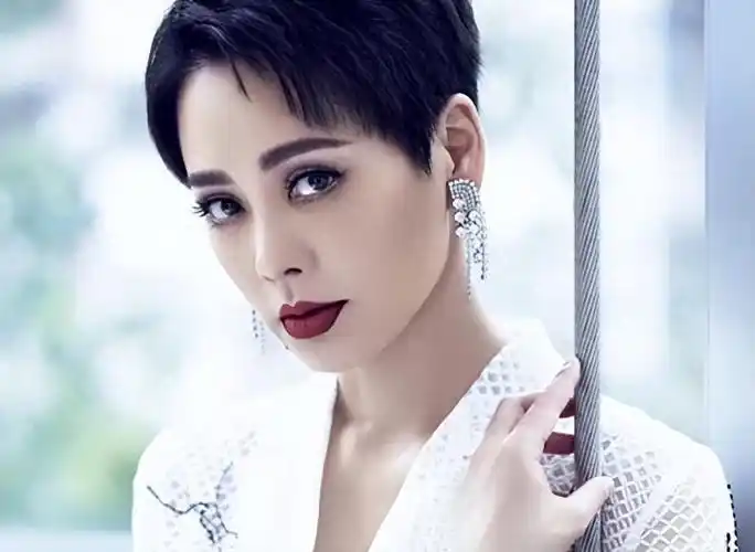 来到广州想要做画师的宁静,如何走到了影视行业,成为了一名演员,这