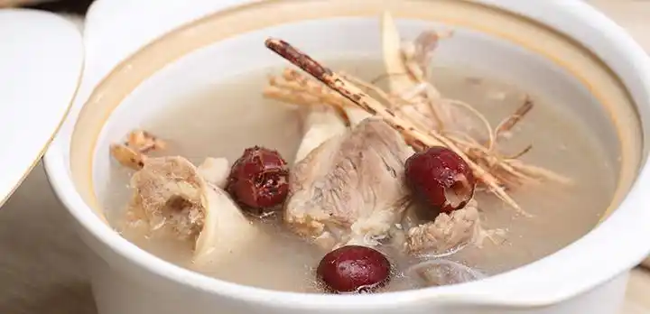 五指毛桃猪骨汤