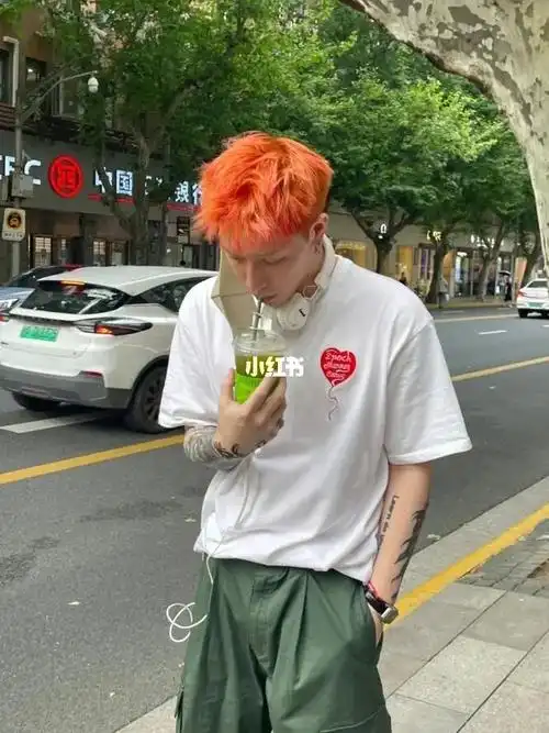 男土橘色发色脏橘色粉橙暖橙色头发适合什么季节这个发色是不挑季节你