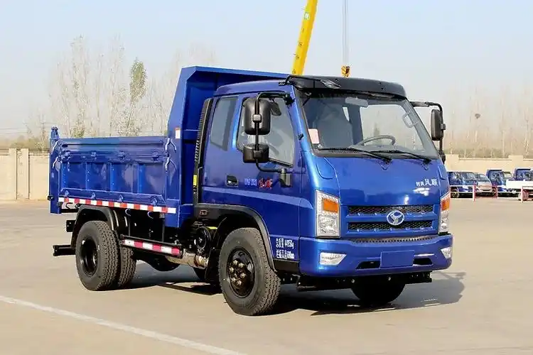 多媒体中控大屏堪比特斯拉这还是我们熟悉的时风蓝牌自卸车吗