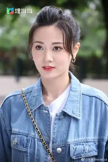 rebecca朱晨丽