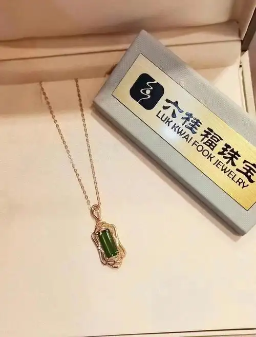 六桂福春日焕新  #六桂福珠宝  "相传,谁如果能找到彩虹的落脚点