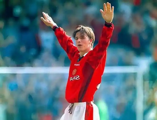 回顾 小贝儿子秀恩爱遭曝光,女友身材性感又傲人 维多利亚:满意