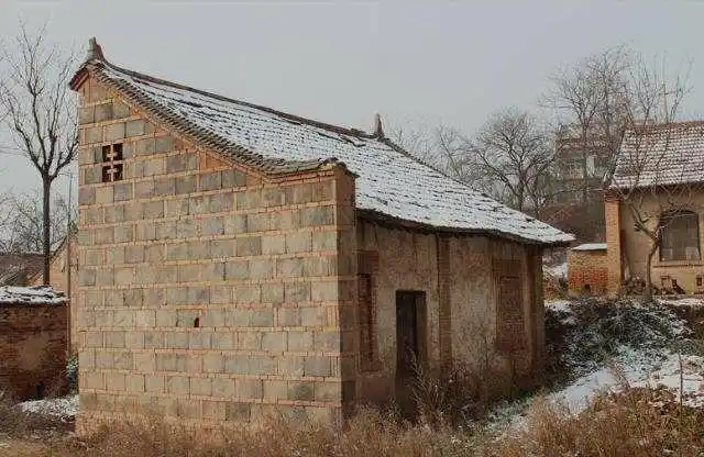 陕西十大怪之一 房子半边盖