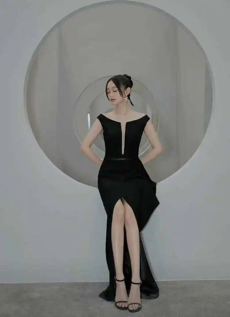 原创何泓姗时尚品味在线,夏日学她这样穿就对了,不光洋气还很甜美