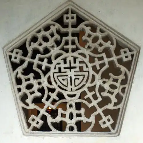 苏州园林的花窗一绝