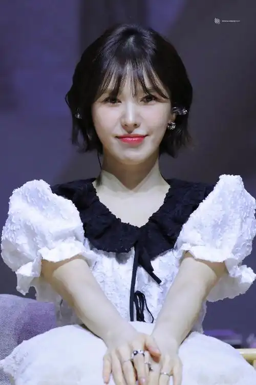 wendy孙胜完0221生日快乐