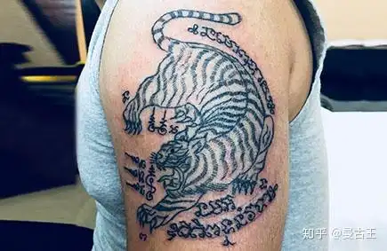 泰国刺符纹身老虎篇猛虎出山纵横驰骋