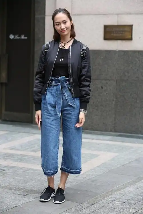 今天我们就来聊聊直筒牛仔裤搭配什么上衣好看,让你的造型更加出众!