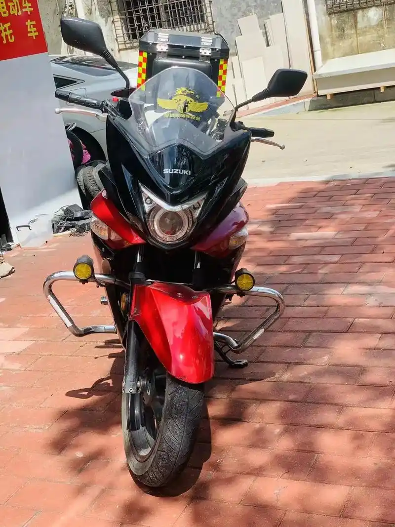 出售2017年12月铃木gw250f,跑了4万1公里,手续齐 - 抖音