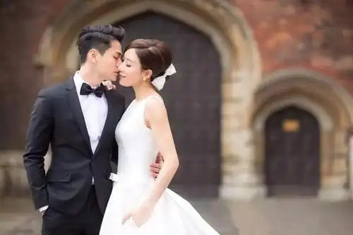 结婚三周年杨怡发表爱的宣言示爱老公罗仲谦