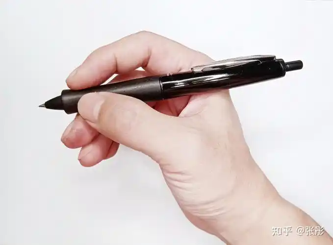 舒适的钢笔笔握