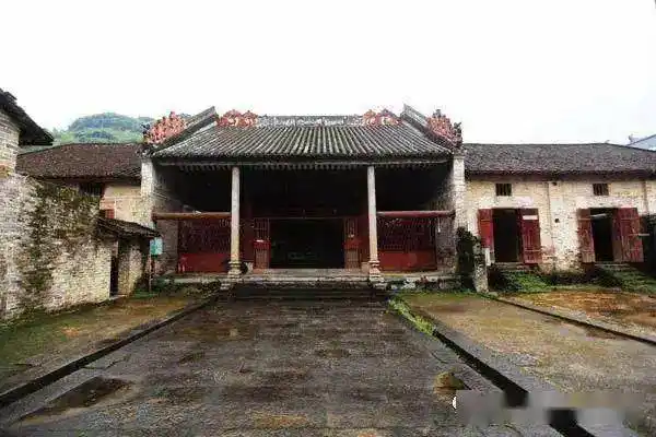 p>英家起义地址位于广西贺州市钟山县英家街,是广西省工委领导组织