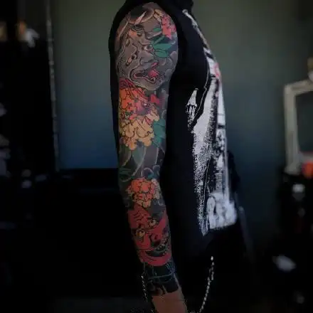 一组男性传统风格的花臂作品纹身图案