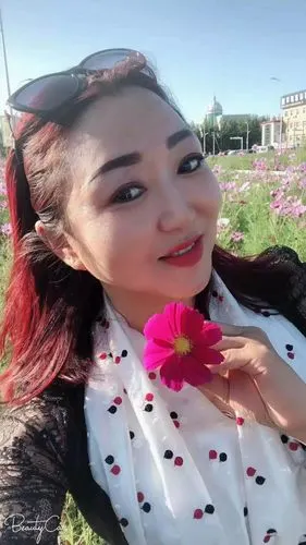 东北二人转一代名旦何小影老师感恩回馈和平大戏院登台献艺