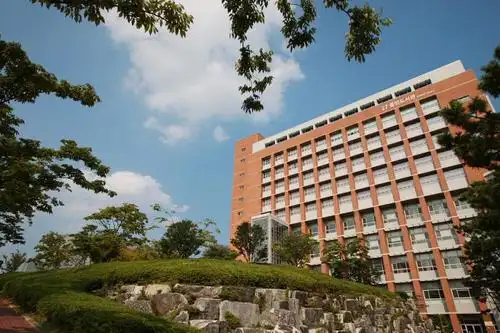 3) 被韩国教育部评为国际化优秀大学.