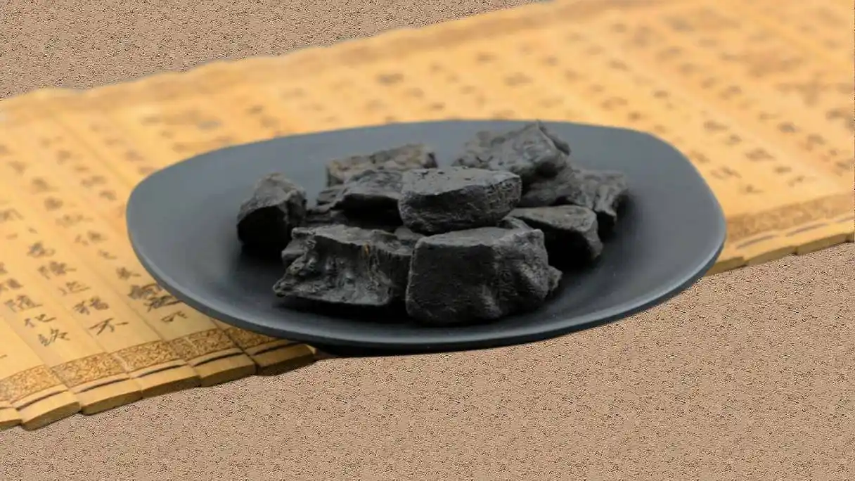 给大家介绍下这是黑发中药何首乌