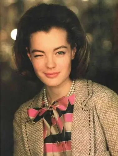 (romy schneider,1938年9月23日—1982年5月29日),出生于奥地利维也纳
