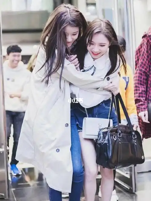 他们都说恨比爱长久难怪,我怎样都忘不掉你#左佳  #snh48  #塞纳河