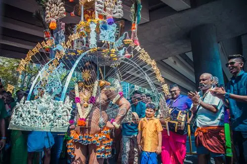 在新加坡体验最疼的节日大宝森节湃客年度视觉大赛