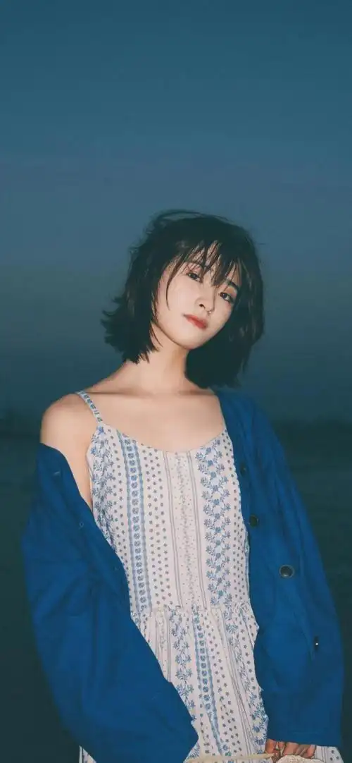 有什么百看不厌的全面屏美女壁纸