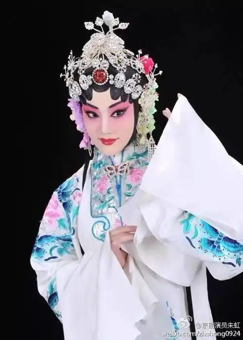 京剧《白蛇传》·朱虹 【主演】【剧情简介】