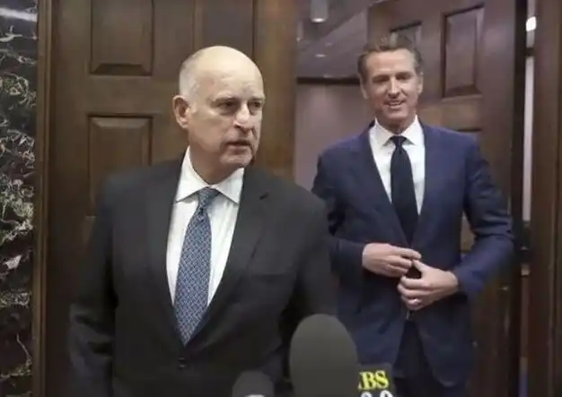 加州最帅州长加文川普的头号眼中钉上任首日就给他难堪