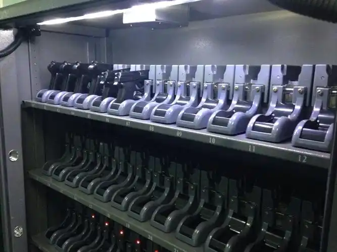 原来搞智能枪柜的小伙可以这么抢手