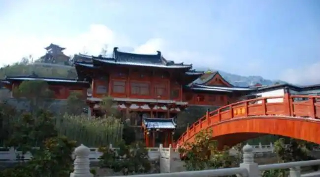 陕西又一遗址火了,依山而建被誉"秦楚咽喉",西安自驾1.5小时