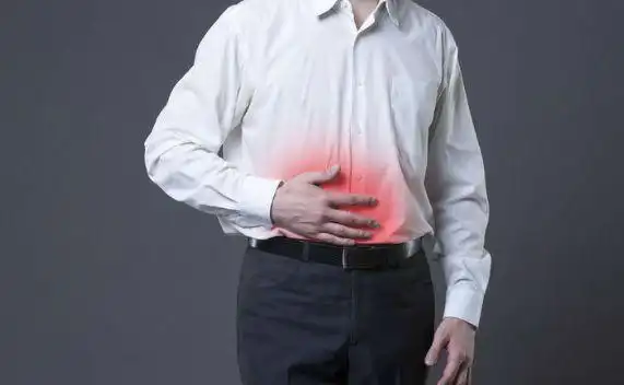 当肝癌出现时会有肝脏疼痛出现厌食和肝功能丧失