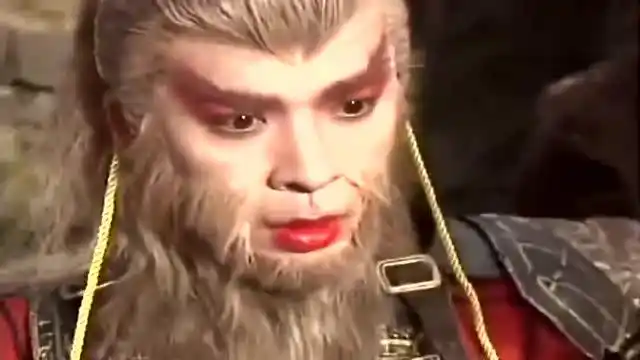 齐天大圣:通臂猿猴练成了谛听脚威力无比,但脚底却有道疤是命门!