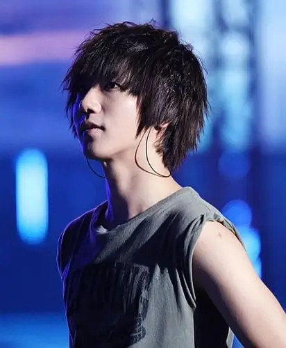 金钟云superjunior反差向的双面艺声