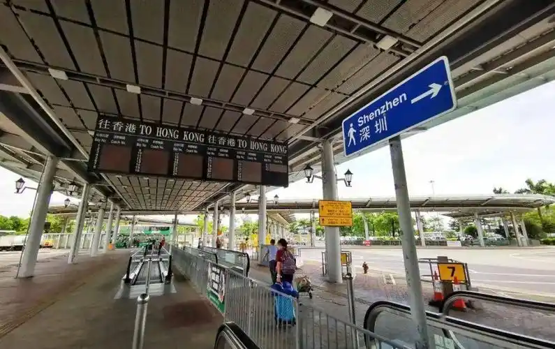 疫情追踪2例通关再延长从内地入境香港还需隔离14天