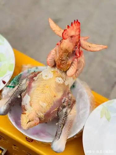 (公鸡)寓意生龙活虎 生鱼(鲤鱼)寓意年年有余 生肉(猪肉)寓意顺顺利利